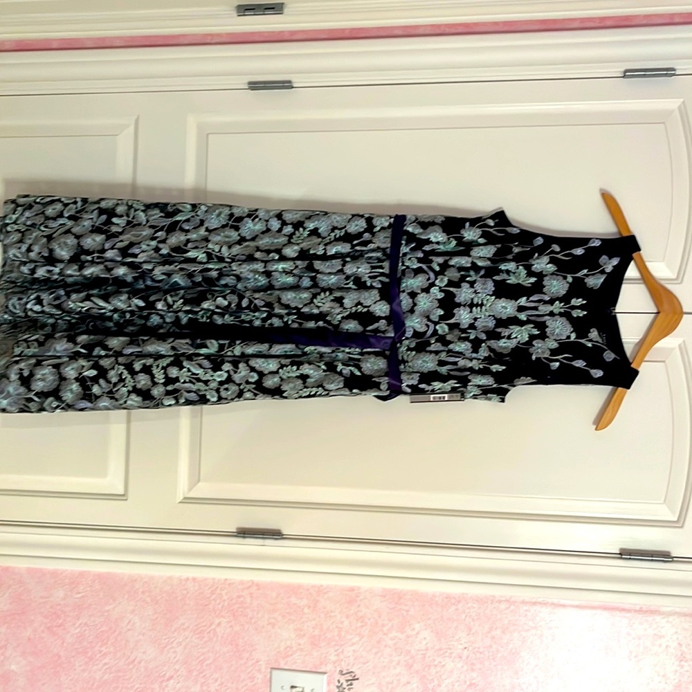 Tahari ALS Navy Floral
